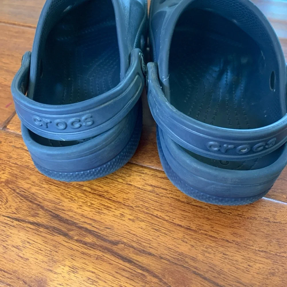 Crocs Size C 13 Comfort Baya Kids Classic Clogs Navy Blue Slip On Spellout logo